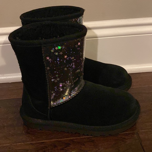 Black Toddler Uggs boots. Great condition - Picture 2 of 4